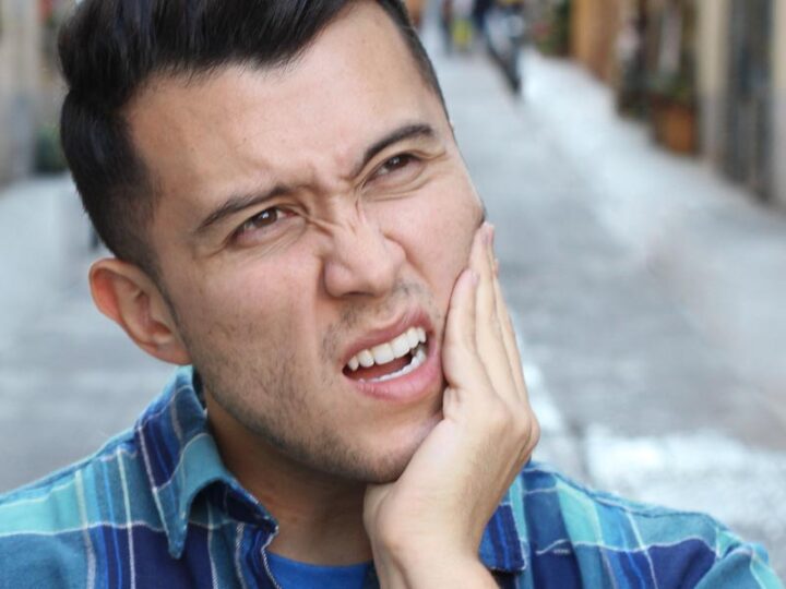 Causes TMJ dysfunction disorder Melbourne dentist Essendon patient with headaches migraines caused by facial jaw pain and TMD Causes TMJ dysfunction disorder Melbourne dentist Essendon patient with headaches migraines caused by facial jaw pain and TMD